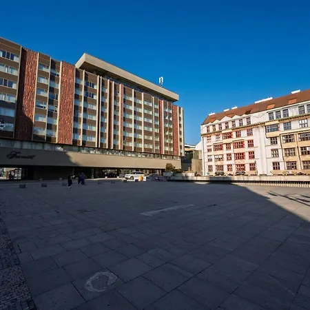 Old Town Riverside Luxury شقة