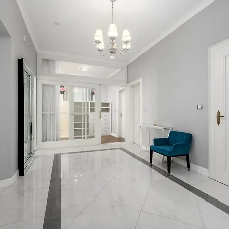 Old Town Riverside Luxury *